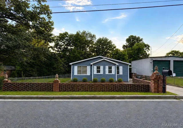 1st image of 809 Bunche Ave, Prattville, AL 36067 | MLS# 589985