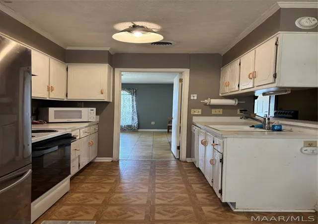 5th image of 6042 Wares Ferry Rd, Montgomery, AL 36117 | MLS# 589950