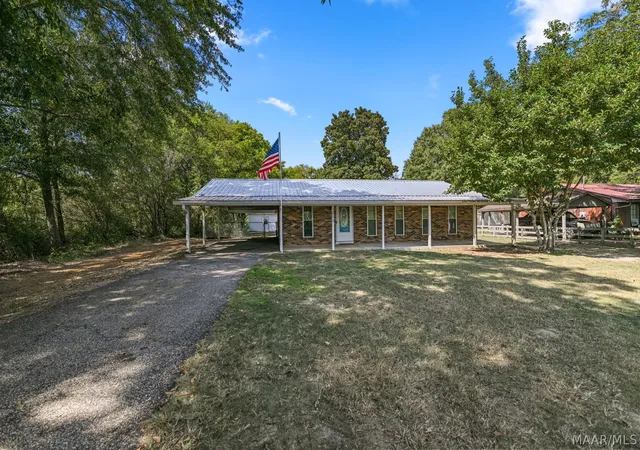 32nd image of 1211 Oak Heights Rd, Tallassee, AL 36078 | MLS# 589835
