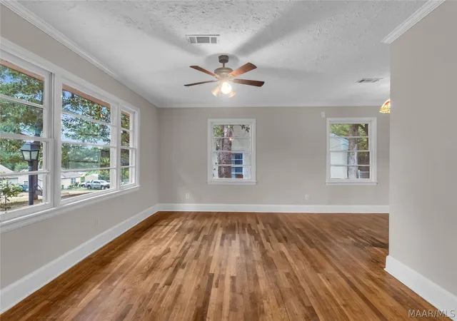 4th image of 1904 Yarbrough St, Montgomery, AL 36110 | MLS# 590029