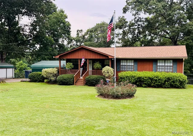 Photo 1 of Single family home for sale at 848 Rountree Dr, Valley Grande, AL 36703 | MLS# 590084 | Listing updated on 2026-10-08