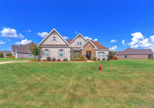 Single family home for sale at 26 Midland Dr, Wetumpka, AL 36093 | MLS# 590174