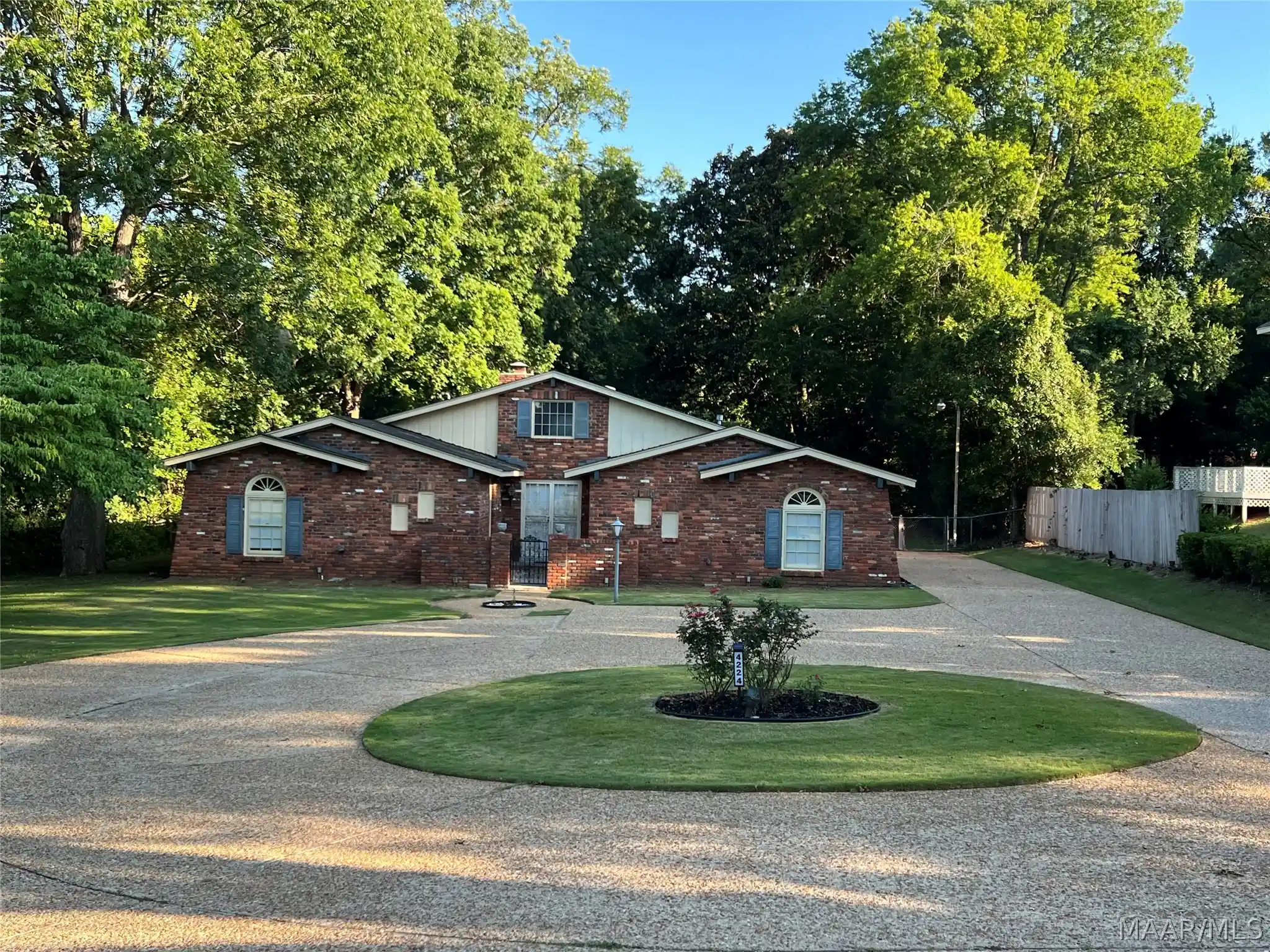 Photo 1 of Single family home for sale at 4224 Wares Fry Rd, Montgomery, AL 36109 | MLS# 590310 | Listing updated on 2026-10-18