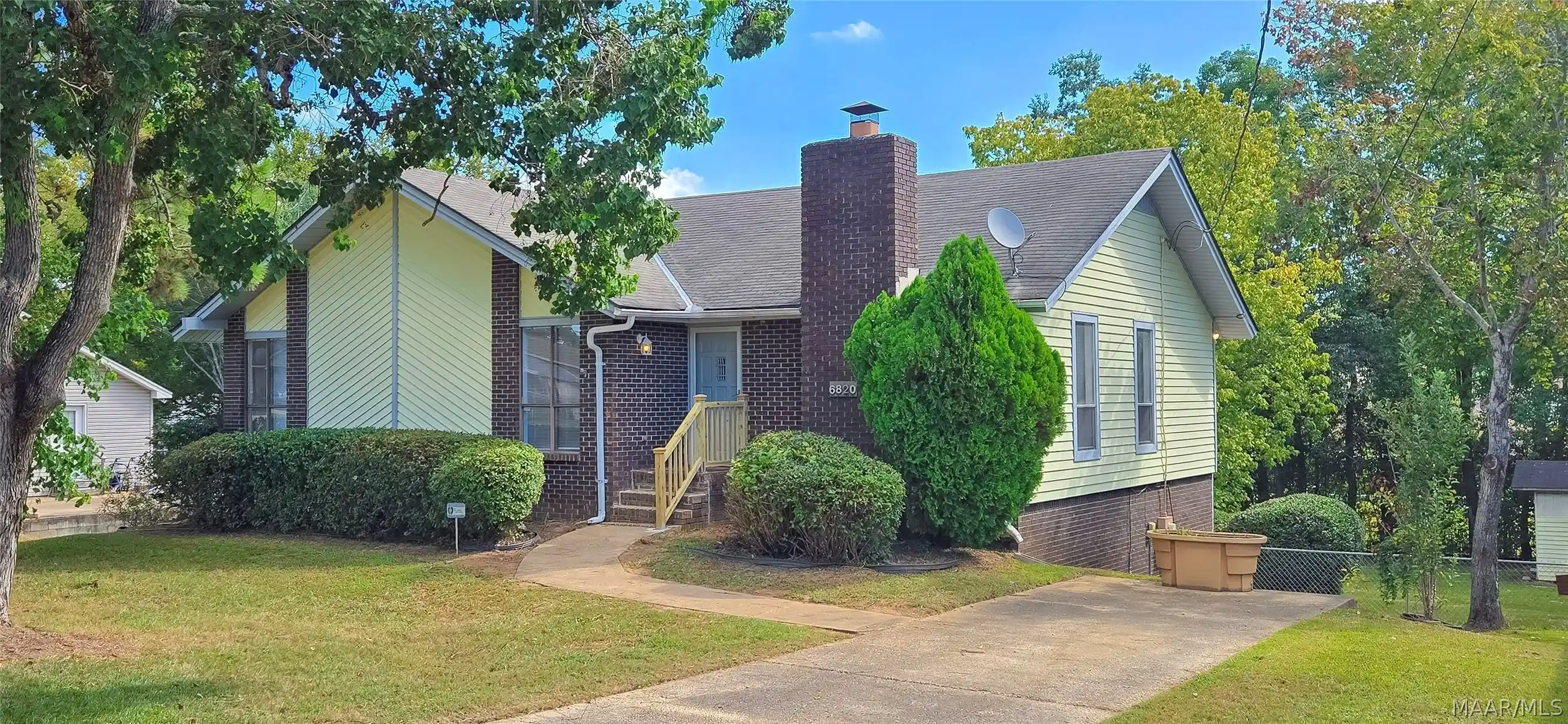Photo 1 of Single family home for sale at 6820 Spring Valley Dr, Elmore, AL 36025 | MLS# 590364 | Listing updated on 2026-10-16