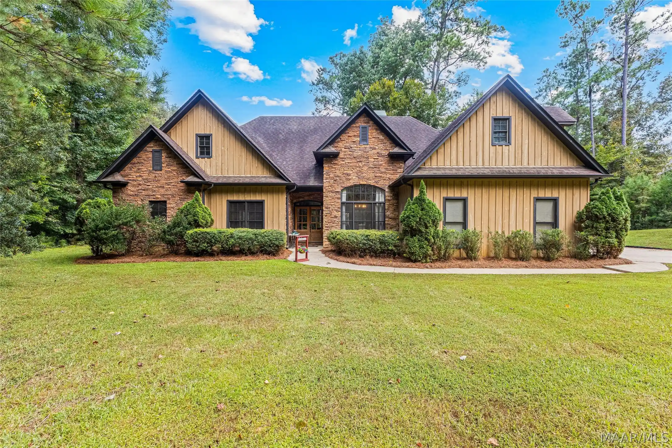 Photo 1 of Single family home for sale at 114 Big Y Cvs Loop, Rockford, AL 35136 | MLS# 590405 | Listing updated on 2026-10-26