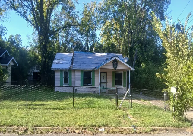 Photo 1 of Single family home for sale at 212 W Delano Ave, Montgomery, AL 36105 | MLS# 590432 | Listing updated on 2026-09-29
