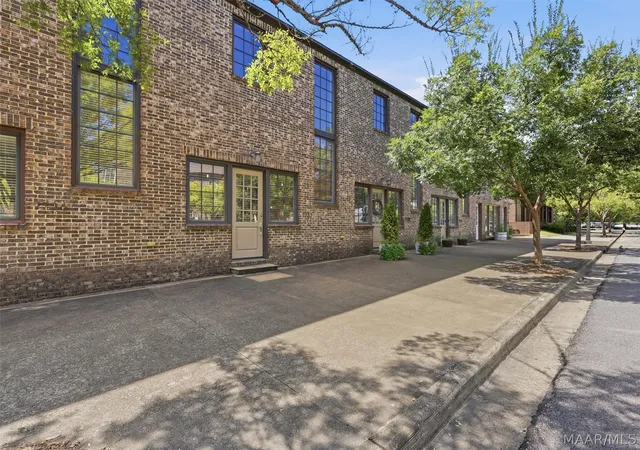 Photo 3 of Townhouse for sale at 7728 Long Acre St, Montgomery, AL 36116 | MLS# 590333 | Listing updated on 2026-09-14