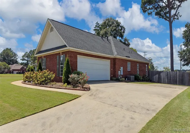 Photo 40 of Sale Pending at 339 Plantation Xing, Millbrook, AL 36054 | MLS# 590437 | Listing updated on 2026-10-02