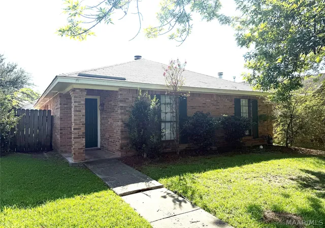 Photo 1 of Single family home for sale at 1821 Young Farm Rd, Montgomery, AL 36106 | MLS# 590486 | Listing updated on 2026-09-15