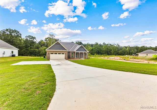 Photo 2 of Single family home for sale at 292 Madix Dr, Eclectic, AL 36024 | MLS# 590447 | Listing updated on 2026-10-02