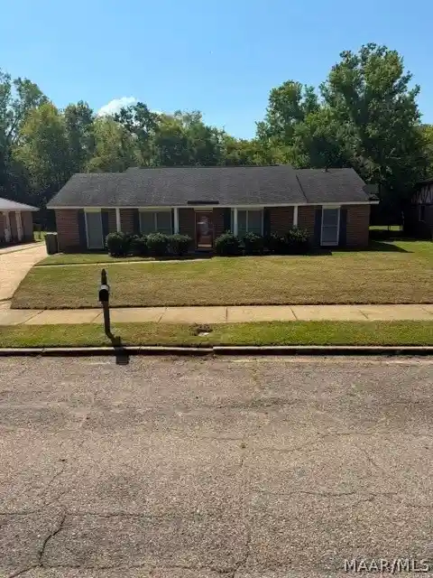 Photo 1 of Single family home for sale at 3764 Hunting Crk Rd, Montgomery, AL 36116 | MLS# 590494 | Listing updated on 2026-10-19