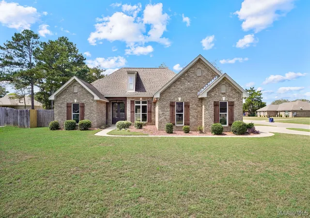 Photo 2 of Single family home for sale at 324 Landcaster Dr, Deatsville, AL 36022 | MLS# 590497 | Listing updated on 2026-10-07