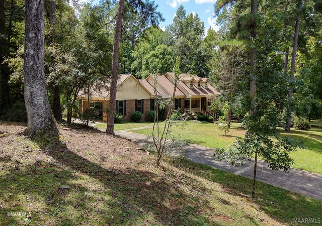 Photo 1 of Single family home for sale at 620 Valley Rd, Thomasville, AL 36784 | MLS# 590296 | Listing updated on 2026-09-16