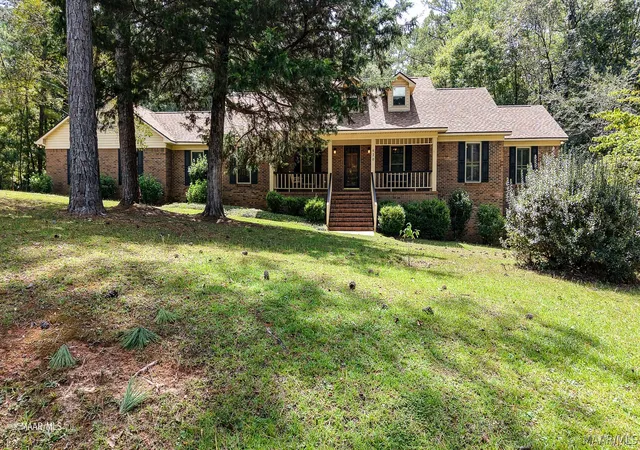 Photo 3 of Single family home for sale at 620 Valley Rd, Thomasville, AL 36784 | MLS# 590296 | Listing updated on 2026-09-16