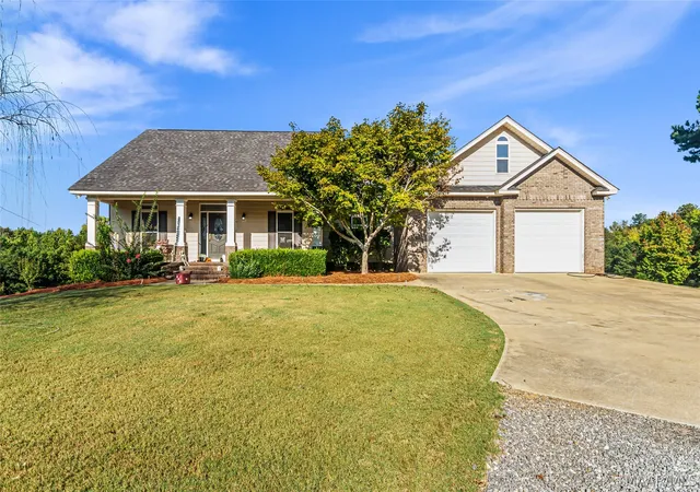 Photo 1 of Single family home for sale at 595 Neros Rock Rd, Eclectic, AL 36024 | MLS# 590489 | Listing updated on 2026-09-23