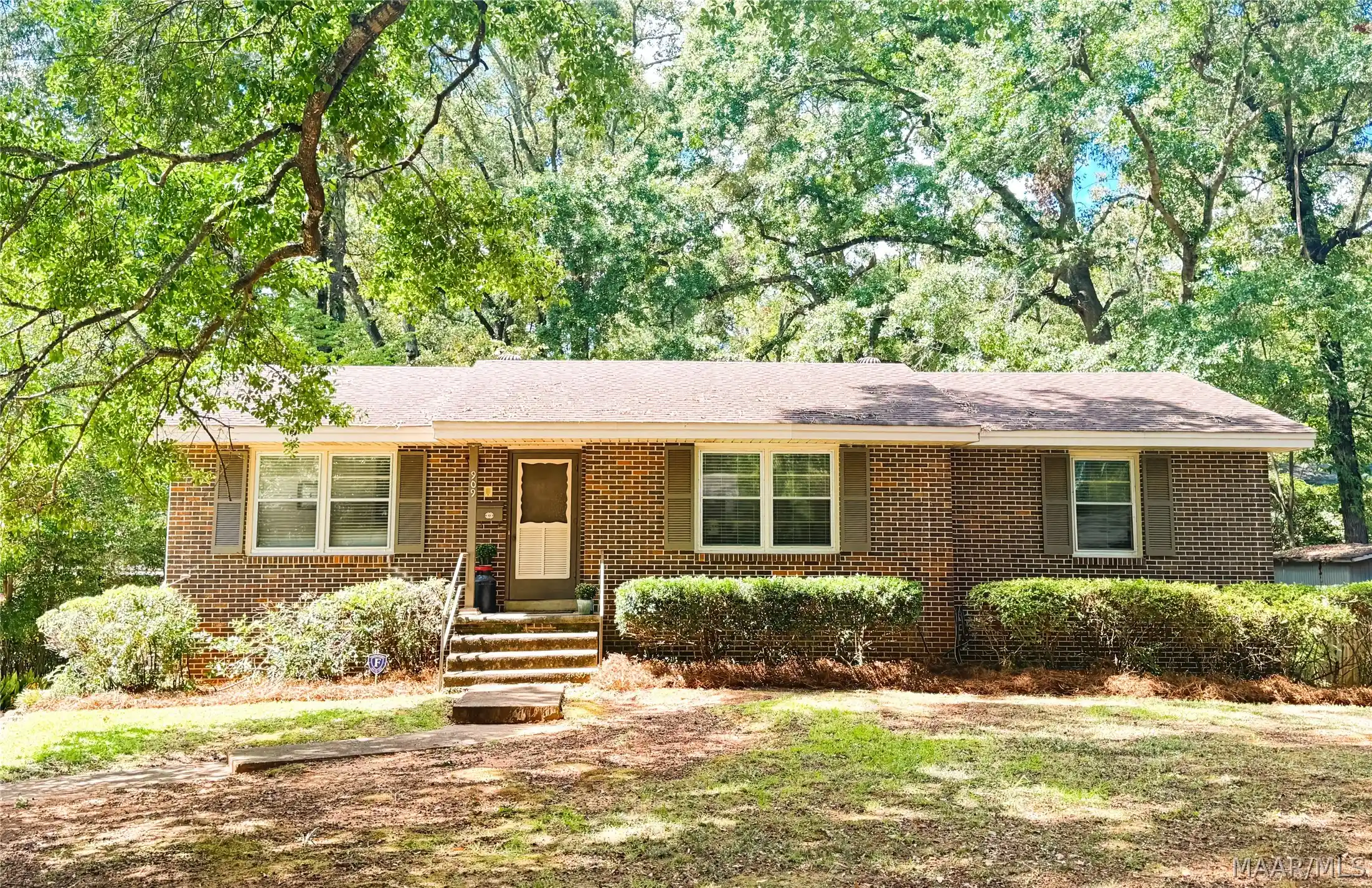 Photo 1 of Single family home for sale at 909 Green Forest Dr, Montgomery, AL 36109 | MLS# 590382 | Listing updated on 2026-10-13