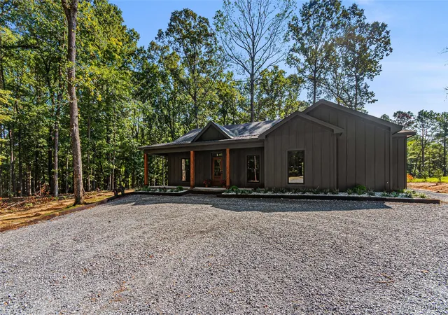 Photo 2 of Single family home for sale at 254 Mccain Rd, Eclectic, AL 36024 | MLS# 590509 | Listing updated on 2026-09-23