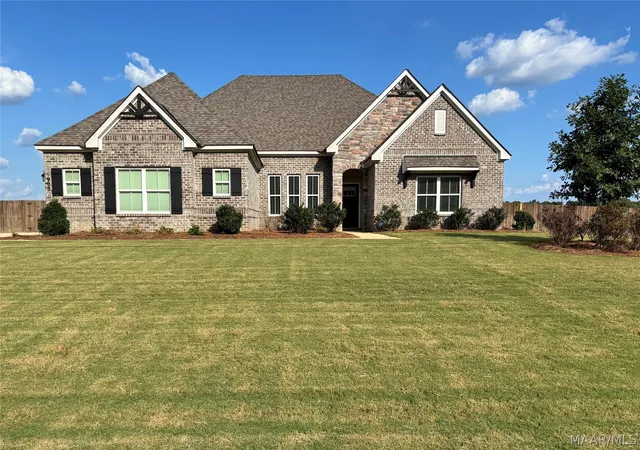 Photo 1 of Single family home for sale at 903 Dozier Rd, Wetumpka, AL 36093 | MLS# 590359 | Listing updated on 2026-10-09