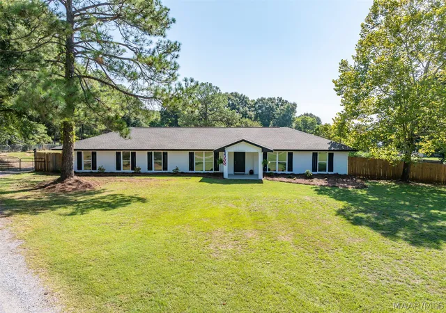 Photo 1 of Single family home for sale at 3054 Redland Rd, Wetumpka, AL 36093 | MLS# 590455 | Listing updated on 2026-10-04