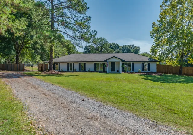 Photo 2 of Single family home for sale at 3054 Redland Rd, Wetumpka, AL 36093 | MLS# 590455 | Listing updated on 2026-10-04
