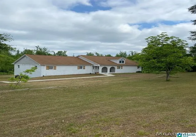 Photo 3 of Single family home for sale at 1457 County Rd 53, Clanton, AL 35045 | MLS# 590556 | Listing updated on 2026-09-30