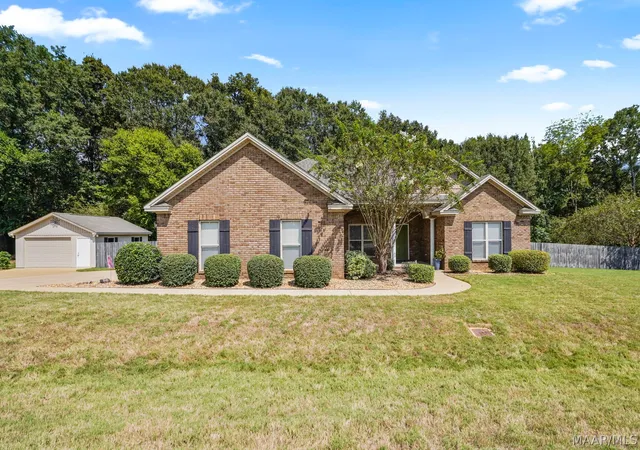 Photo 1 of Sale Pending at 286 Jennifer Ln, Deatsville, AL 36022 | MLS# 590251 | Listing updated on 2026-10-05