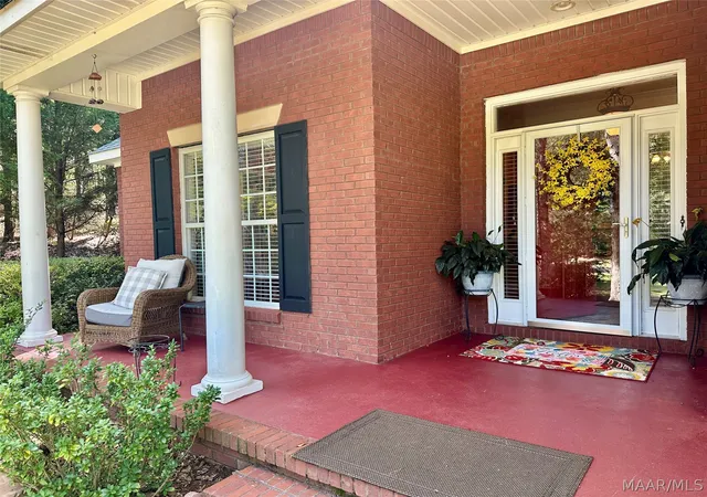 Photo 2 of Single family home for sale at 31 Creekside Dr, Wetumpka, AL 36092 | MLS# 590517 | Listing updated on 2026-10-07