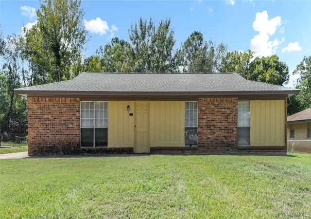 Photo 2 of Single family home for sale at 227 Primrose Dr, Prattville, AL 36067 | MLS# 590480 | Listing updated on 2026-09-21