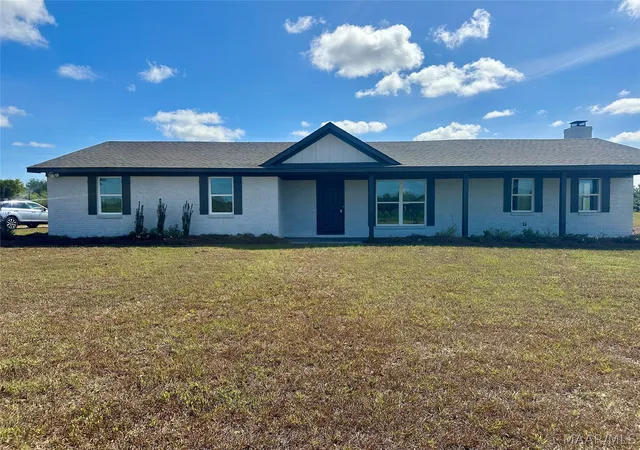 Photo 1 of Single family home for sale at 431 Cripple Crk Rd, Deatsville, AL 36022 | MLS# 590522 | Listing updated on 2026-10-07
