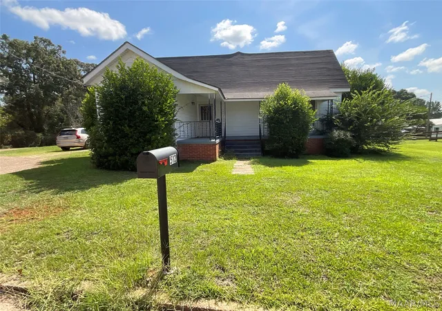 Photo 1 of Single family home for sale at 512 Eubanks St, Tallassee, AL 36078 | MLS# 590485 | Listing updated on 2026-09-17