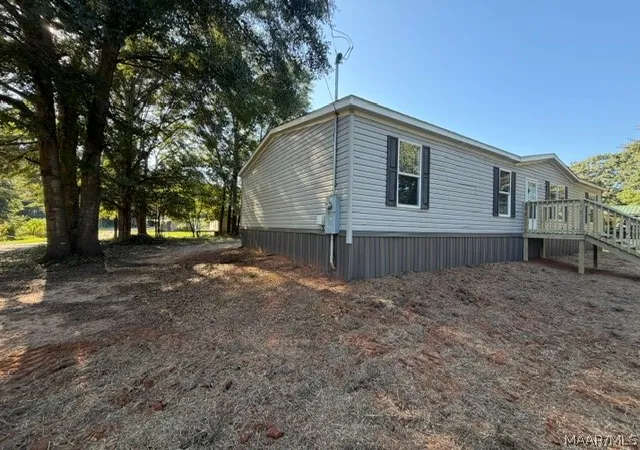 Photo 3 of Manufactured home for sale at 15 Bolden Cir, Selma, AL 36701 | MLS# 590550 | Listing updated on 2026-09-18