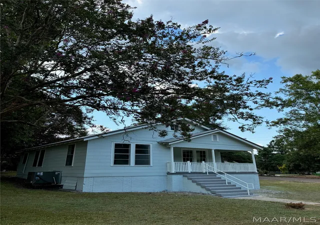 Photo 1 of Single family home for sale at 402 Redden Ave, Tallassee, AL 36078 | MLS# 589636 | Listing updated on 2026-09-19