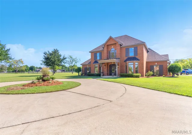 Photo 3 of Mansion for sale at 89 Oak Leaf Ct, Pike Road, AL 36064 | MLS# 590564 | Listing updated on 2026-09-21