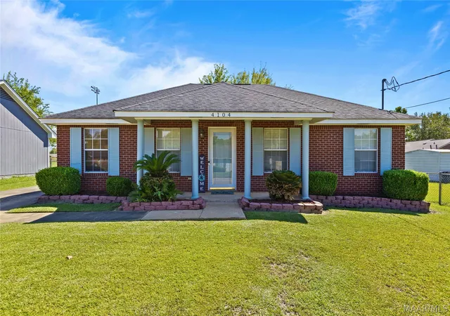 Single family home for sale at 4104 Bronner Rd, Montgomery, AL 36116 | MLS# 590599