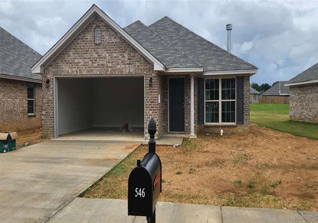Photo 1 of Sale Pending at 546 Country Clb Dr, Wetumpka, AL 36092 | MLS# 590615 | Listing updated on 2026-10-05