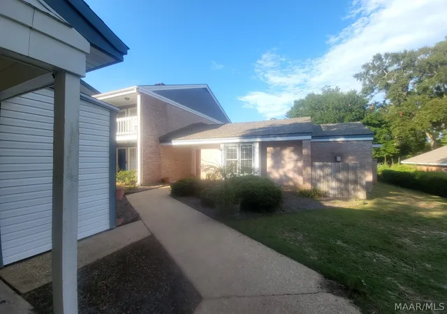 Photo 1 of Townhouse for sale at 43 Tecumseh Dr, Montgomery, AL 36117 | MLS# 590608 | Listing updated on 2026-09-26