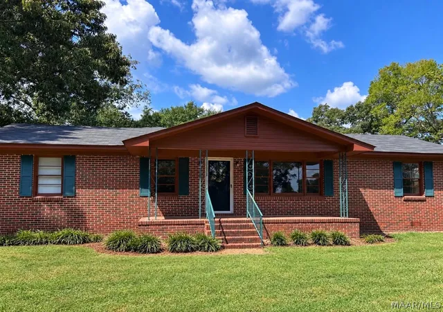 Photo 1 of Single family home for sale at 5985 Al Hwy 22, Valley Grande, AL 36701 | MLS# 590629 | Listing updated on 2026-09-21