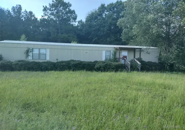 Photo 1 of Manufactured home for sale at 309 Suzanne St, Kinston, AL 36453 | MLS# 590618 | Listing updated on 2026-10-06