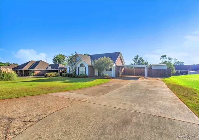 Photo 2 of Single family home for sale at 208 Allen Dr, Millbrook, AL 36054 | MLS# 590650 | Listing updated on 2026-09-30