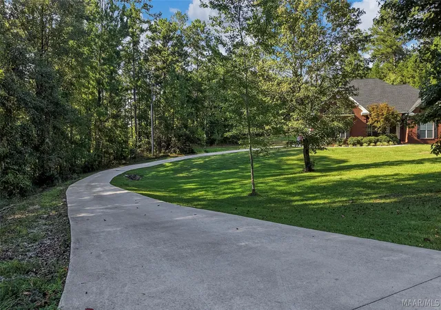 Photo 3 of Single family home for sale at 1368 Hidden Forest Trl, Wetumpka, AL 36093 | MLS# 590662 | Listing updated on 2026-10-06