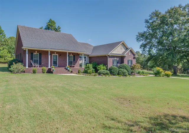 Photo 2 of Sale Pending at 107 Sequoia Ct, Prattville, AL 36067 | MLS# 590667 | Listing updated on 2026-10-08