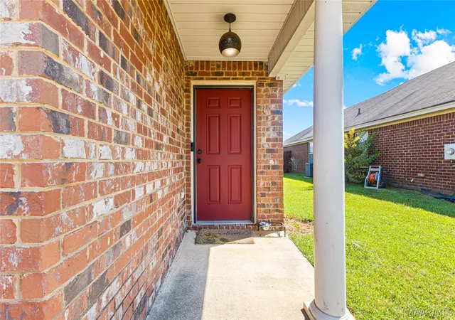 Photo 2 of Single family home for sale at 1814 Cotton Blossom Way, Prattville, AL 36067 | MLS# 590609 | Listing updated on 2026-10-08