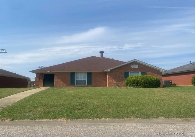 Photo 1 of Single family home for sale at 2044 W Aberdeen Dr, Montgomery, AL 36116 | MLS# 590685 | Listing updated on 2026-09-25