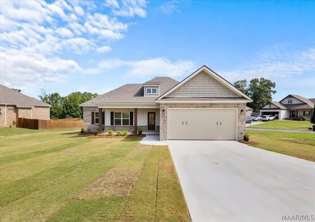 Photo 1 of Single family home for sale at 10 County Rd 1081, Clanton, AL 35046 | MLS# 590582 | Listing updated on 2026-10-11