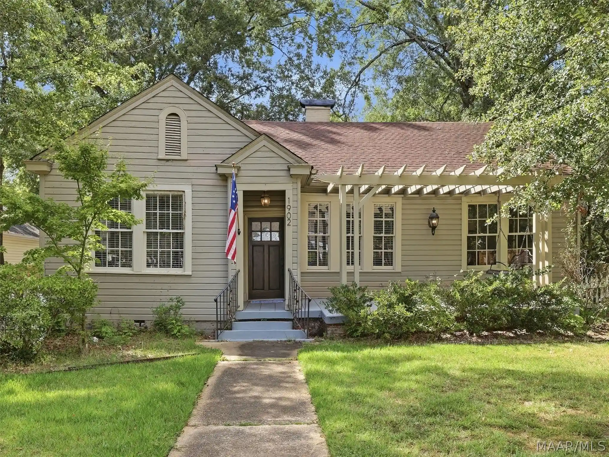 Photo 1 of Single family home for sale at 1902 Graham St, Montgomery, AL 36106 | MLS# 590746 | Listing updated on 2026-10-13
