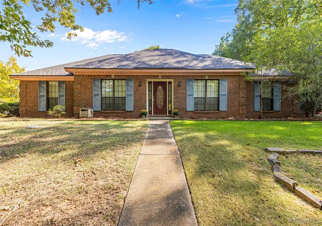 Photo 1 of Single family home for sale at 233 Deerwood Dr, Prattville, AL 36067 | MLS# 590656 | Listing updated on 2026-10-07