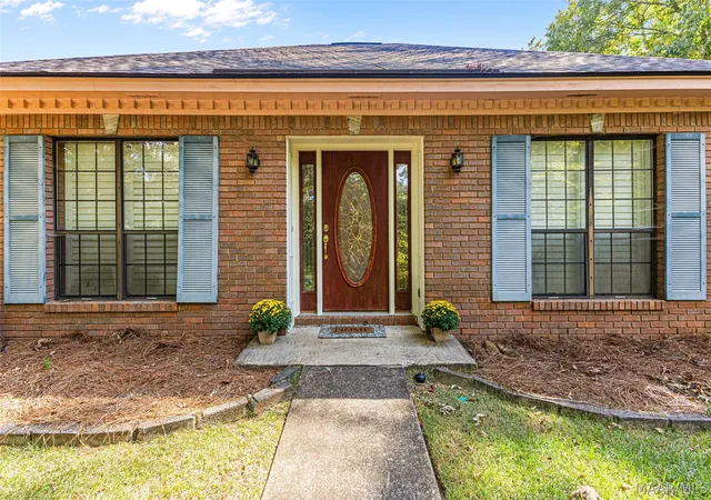 Photo 2 of Single family home for sale at 233 Deerwood Dr, Prattville, AL 36067 | MLS# 590656 | Listing updated on 2026-10-07