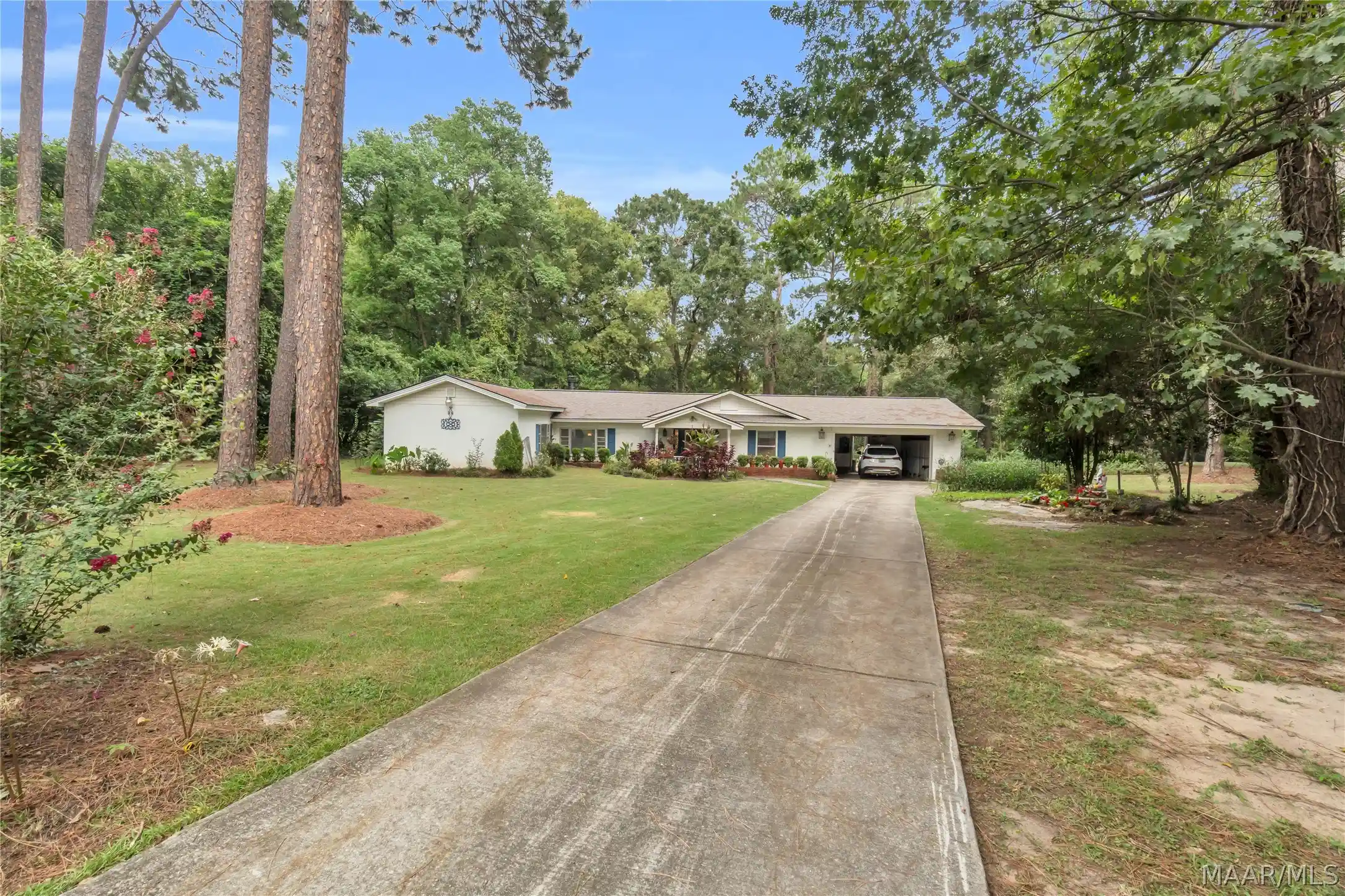 Photo 1 of Sale Pending at 3932 Sunset Dr, Montgomery, AL 36109 | MLS# 590737 | Listing updated on 2026-10-20