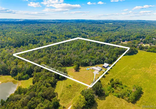 Single family home for sale at 845 Whitetail Ridge, Deatsville, AL 36022 | MLS# 590739
