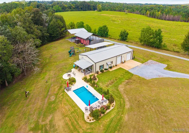 Photo 2 of Single family home for sale at 845 Whitetail Ridge, Deatsville, AL 36022 | MLS# 590739 | Listing updated on 2026-10-10